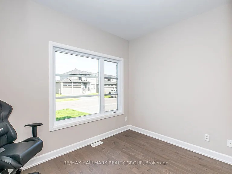 61 Duncanville St — Photo 4