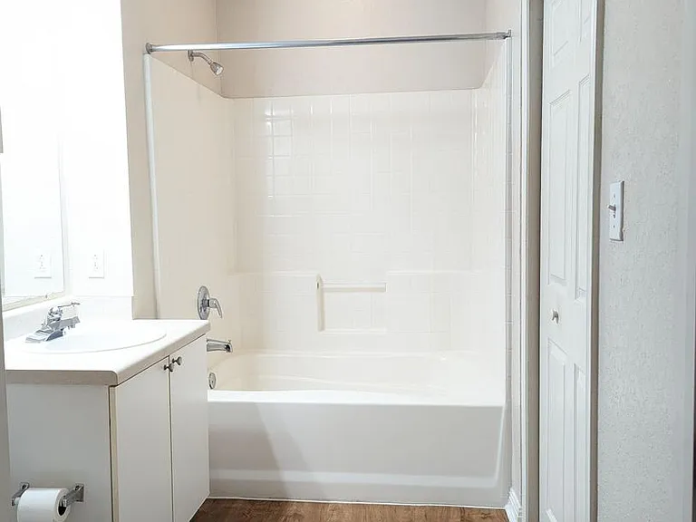 911 N Orange Ave #524 — Photo 8