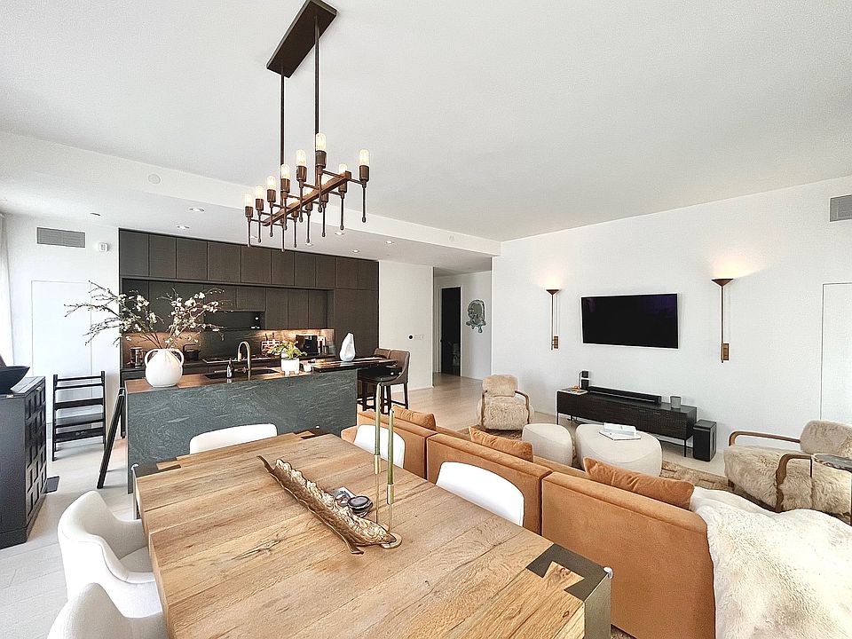 1st image of 130 William St #33E