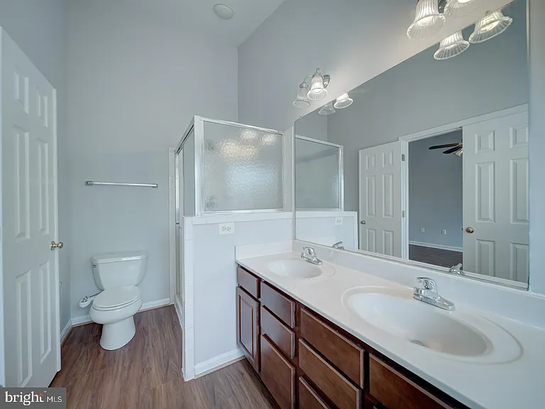 8241 Humphrey Ln — Photo 37