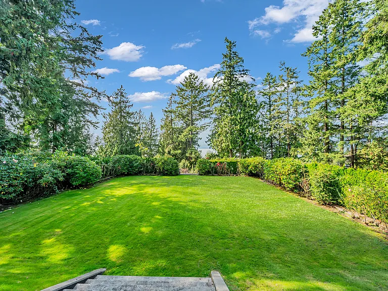 6089 Gleneagles Dr — Photo 38