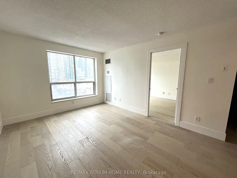 410 Queens Quay W #905 — Photo 15