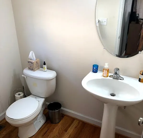 130 Roys Pl — Photo 5