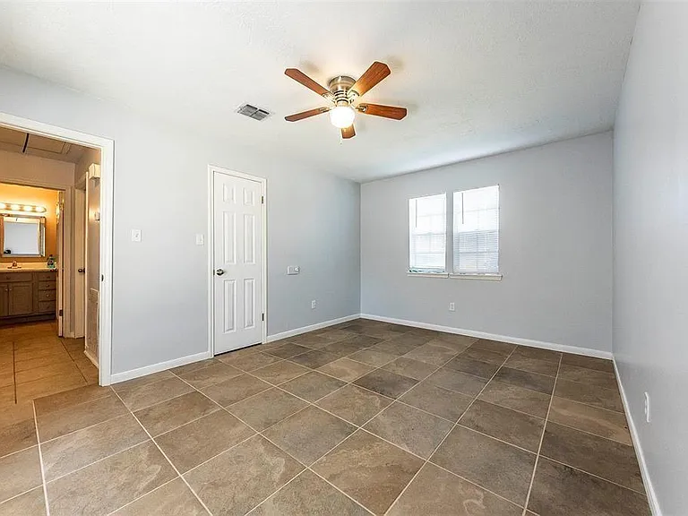10424 Belfast Rd — Photo 4