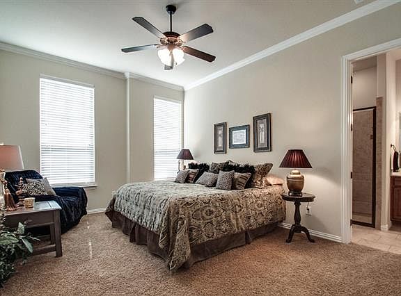 4th image of 2454 Sunderland Ln