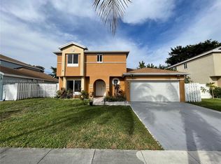 9761 Glacier Dr, Miramar, FL 33025