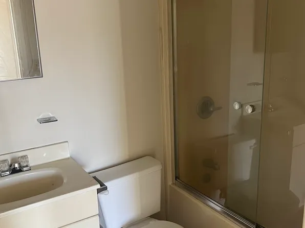 713 S Oakwood Ave #304, Beckley, WV 25801