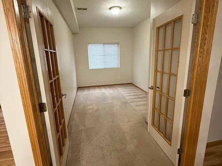 1805 SW White Birch Cir #5 — Photo 9