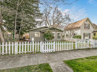 707 SW I St, Grants Pass, OR 97526