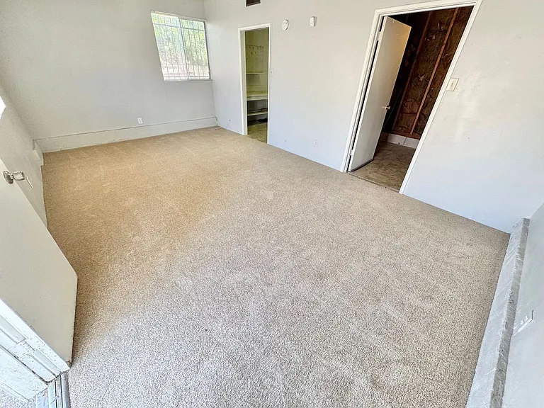 2913 Colanthe Ave — Photo 34