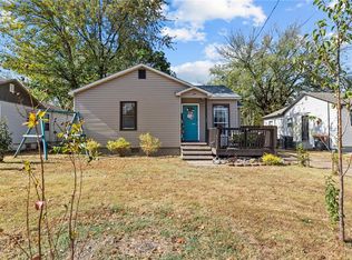 706 McKinney St, Springdale, AR 72764