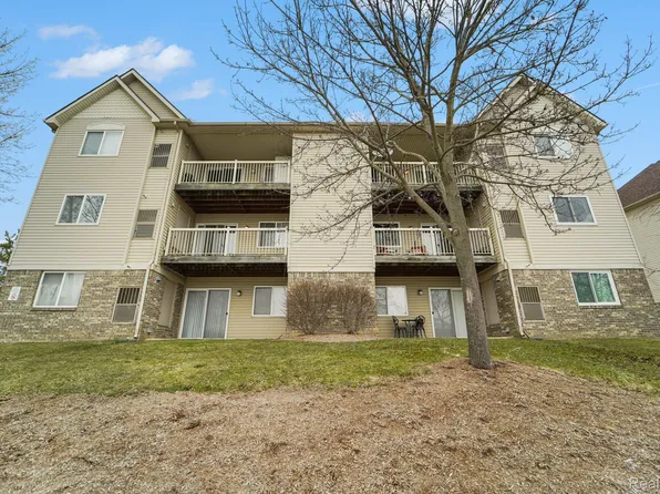 858 Amanda Ln, Pontiac, MI 48340