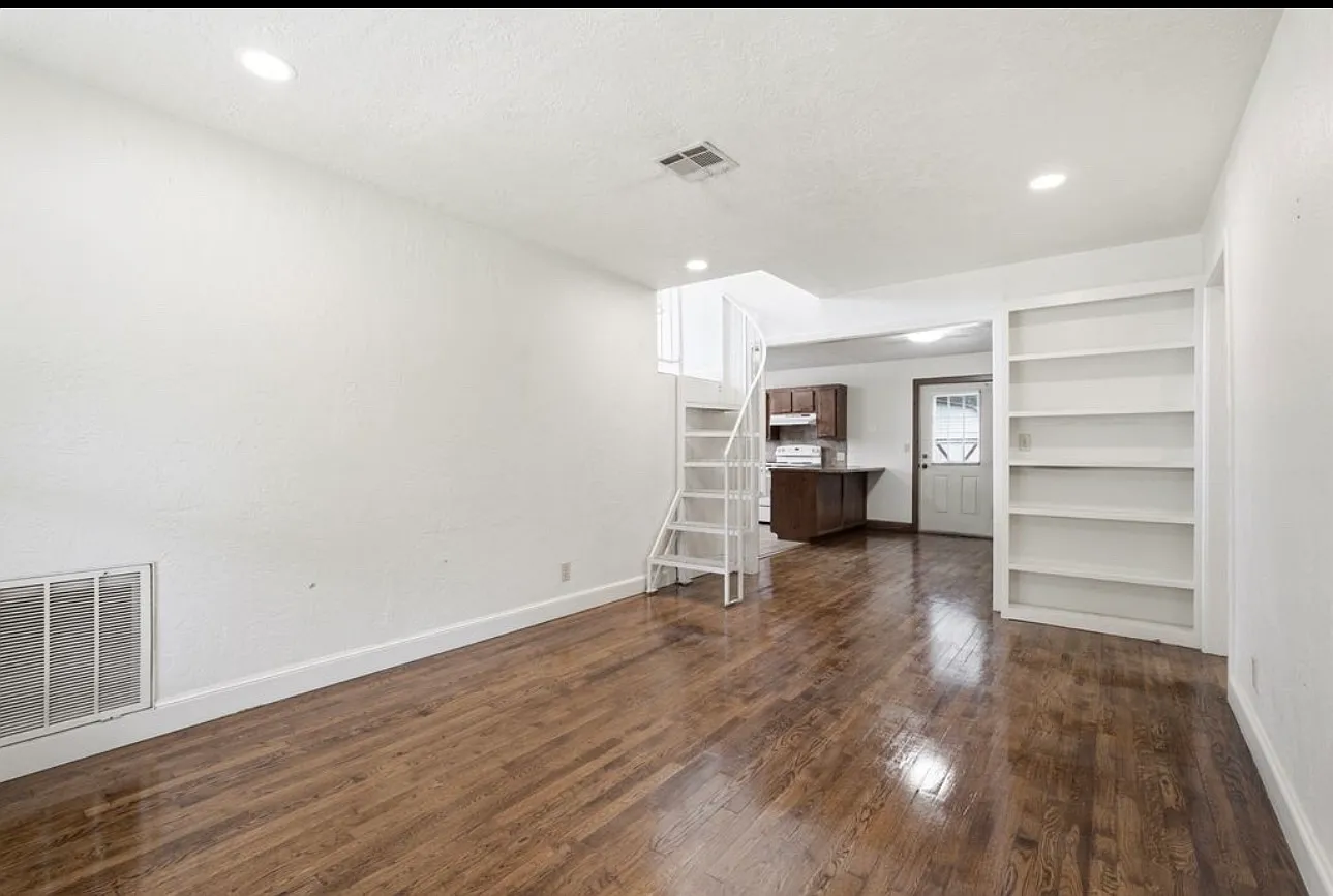3 bed, 1148 sqft, $1,550 — Photo 3