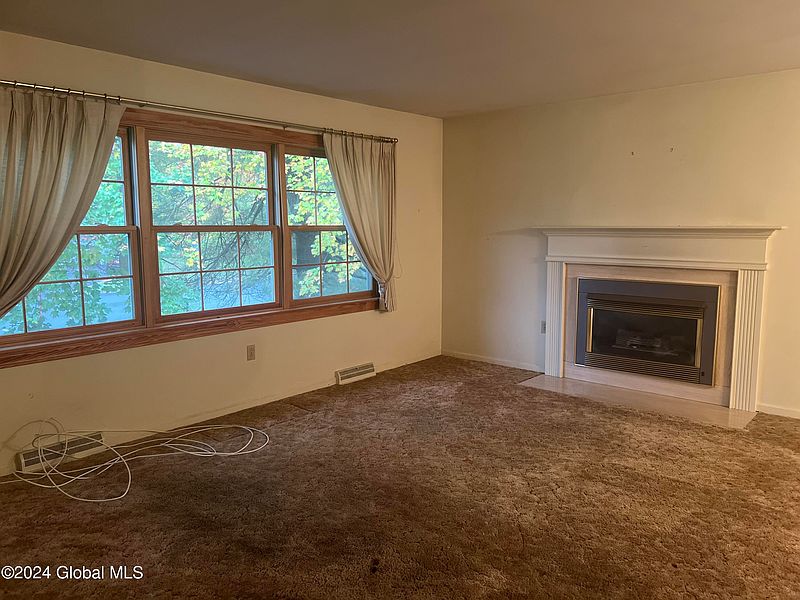 4th image of 79 Van Wie Terrace