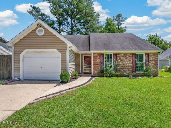 116 Hunting Green Drive, Jacksonville, NC 28546