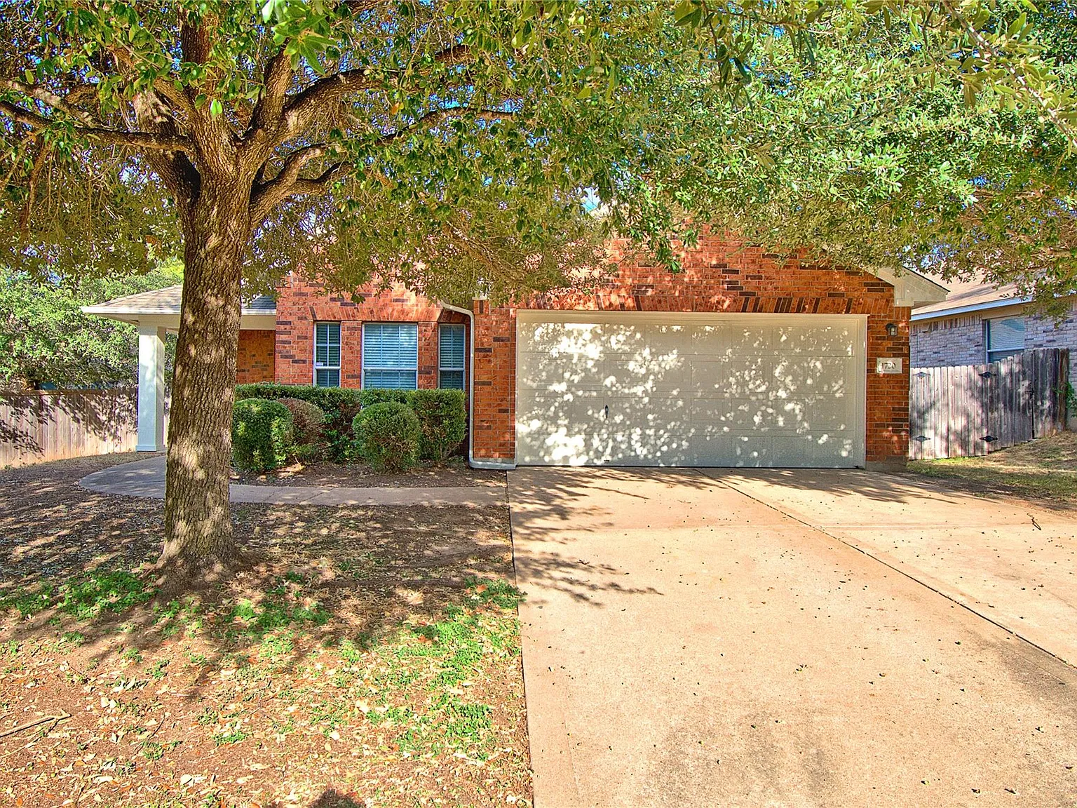 3 bed, 2.0 bath, 1636 sqft, $2,095 — Photo 1