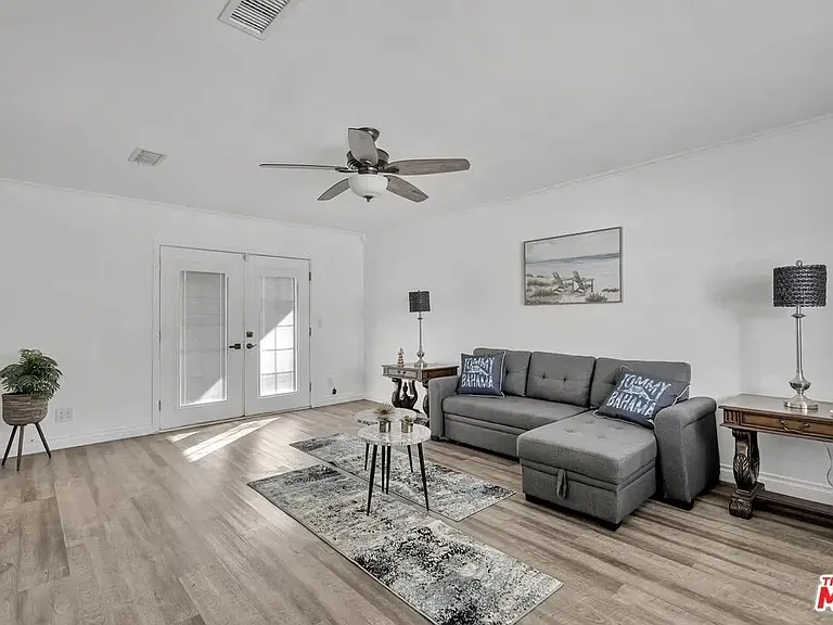 28040 Ermine Pl — Photo 9