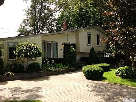 2nd image of 423 Eastwood Blvd
