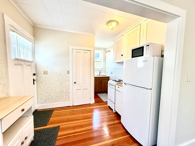 38 Webster St — Photo 10