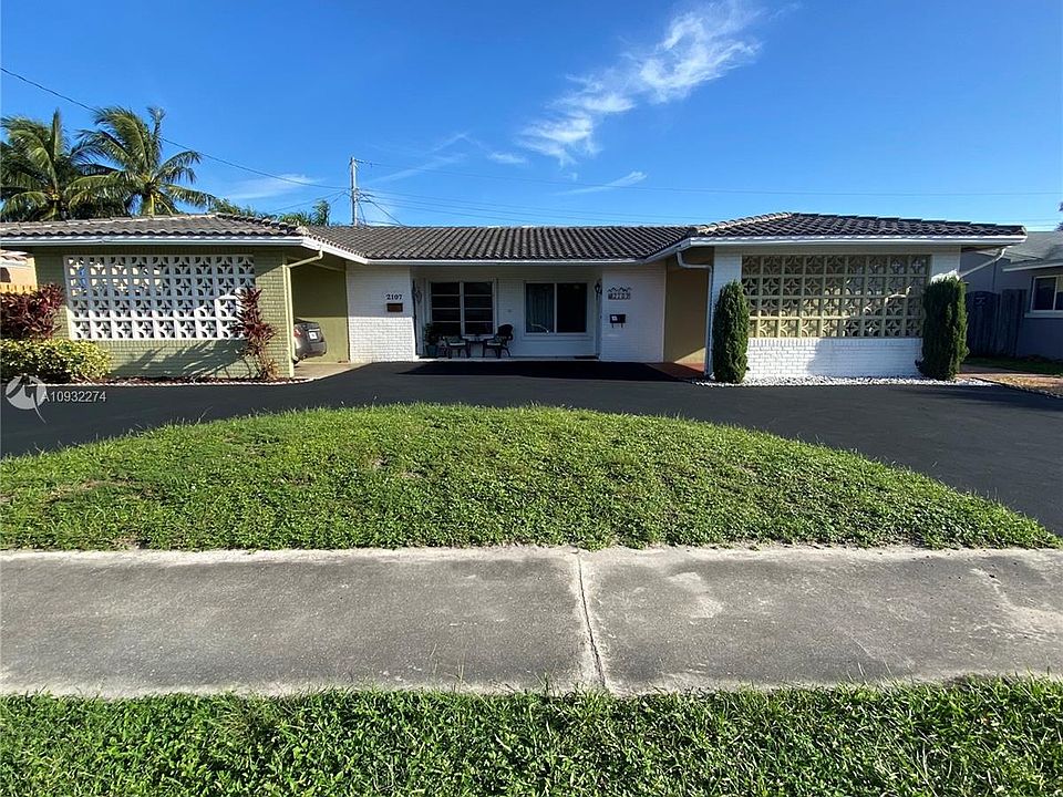 1st image of 2109 NE 56th Ct #2109
