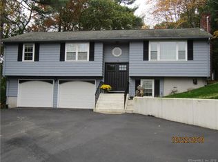 15 Sherwood Rd, Bristol, CT 06010