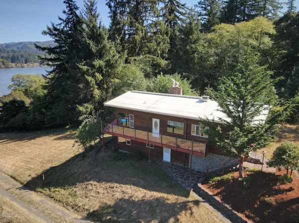 10541 Yaquina Bay Rd, Newport, OR 97391