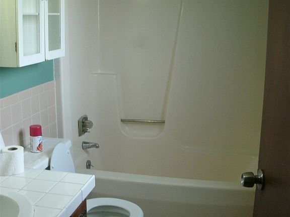 2nd image of 1525 Cedarwood Dr