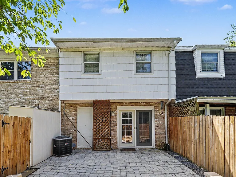 803 Hills Dr — Photo 21