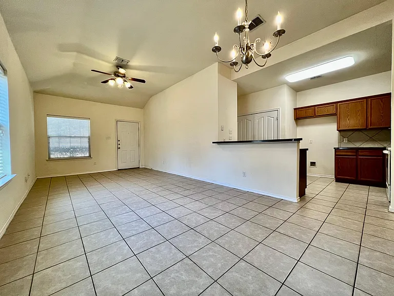 850 Mirabell Ct #850 — Photo 10