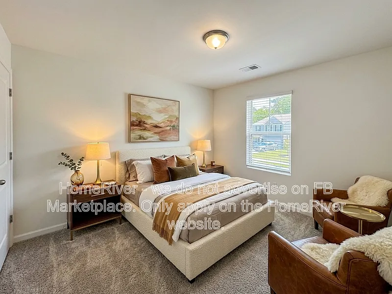 4 bed, 2.5 bath, 2190 sqft, $2,095 — Photo 4
