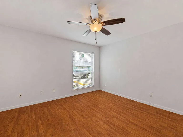 2124 Burton Dr #159 — Photo 12