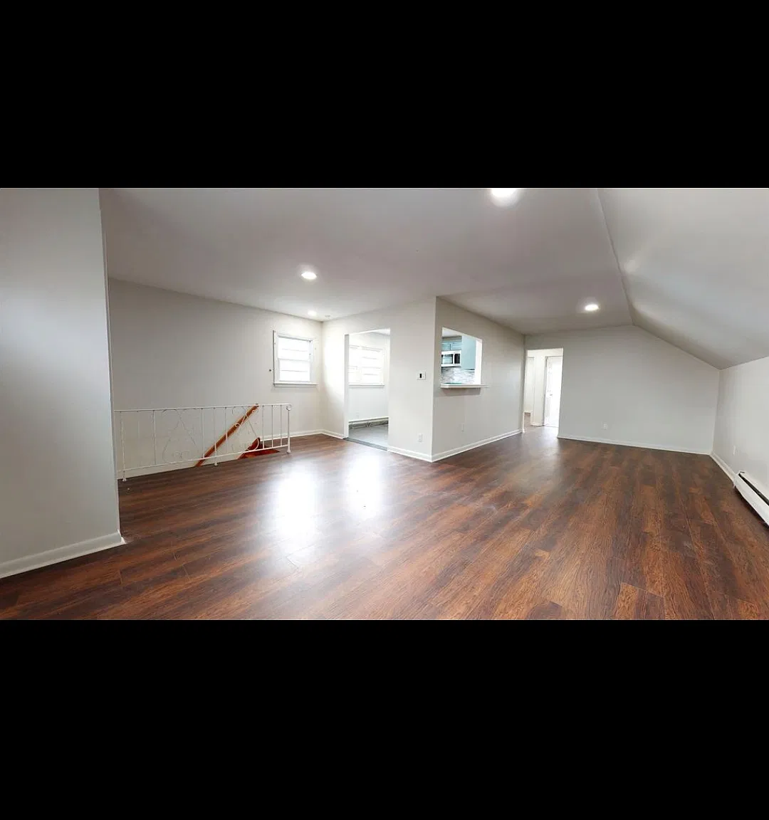 2 bed, 1100 sqft, $2,600 — Photo 2