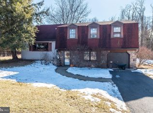 1278 E Saw Mill Rd, Quakertown, PA 18951