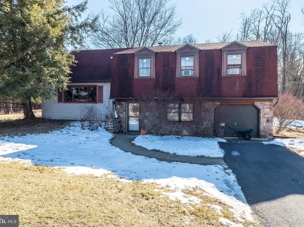 1278 E Saw Mill Rd, Quakertown, PA 18951