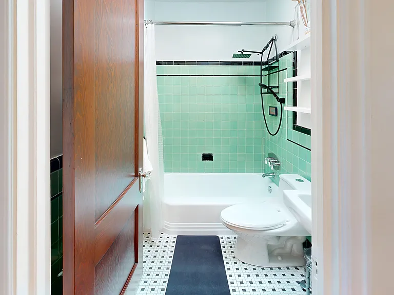 Upstairs bathroom