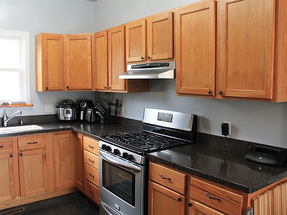 3rd image of 3799 Butternut Dr