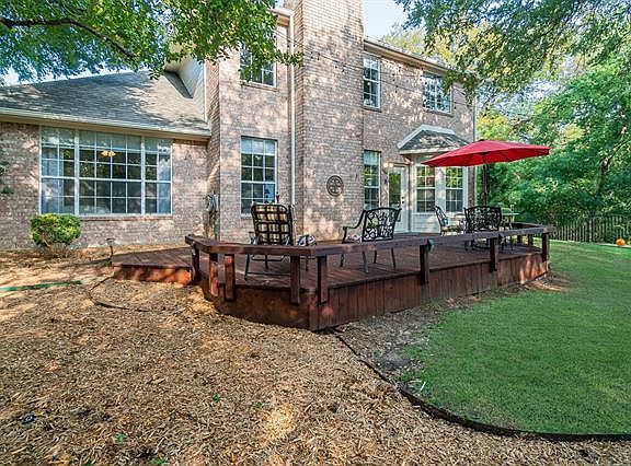 5th image of 1001 Bel Air Dr