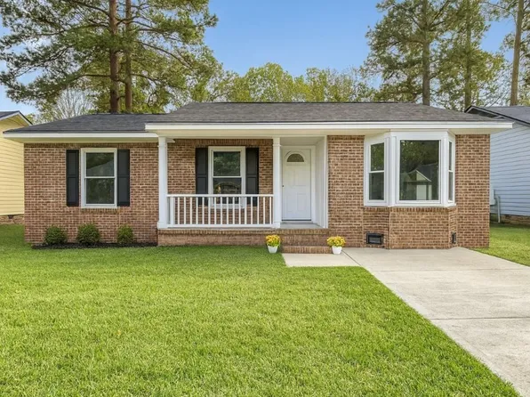 3963 Loufield Dr, Fayetteville, NC 28311