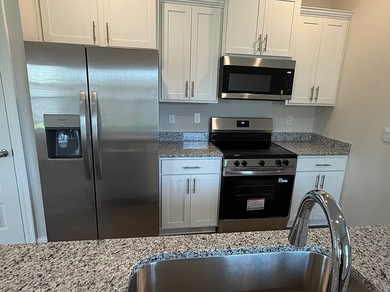 13820 Shea Cir — Photo 10