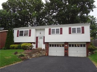 116 Windsor Dr, Irwin, PA