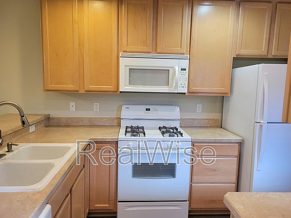 4th image of 2478 SW Timber View Ct