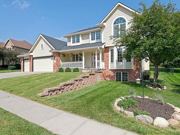 2nd image of 1400 Timber Ln