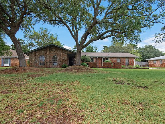 61 Country Club Rd, Shalimar, FL 32579  MLS #873750  Zillow