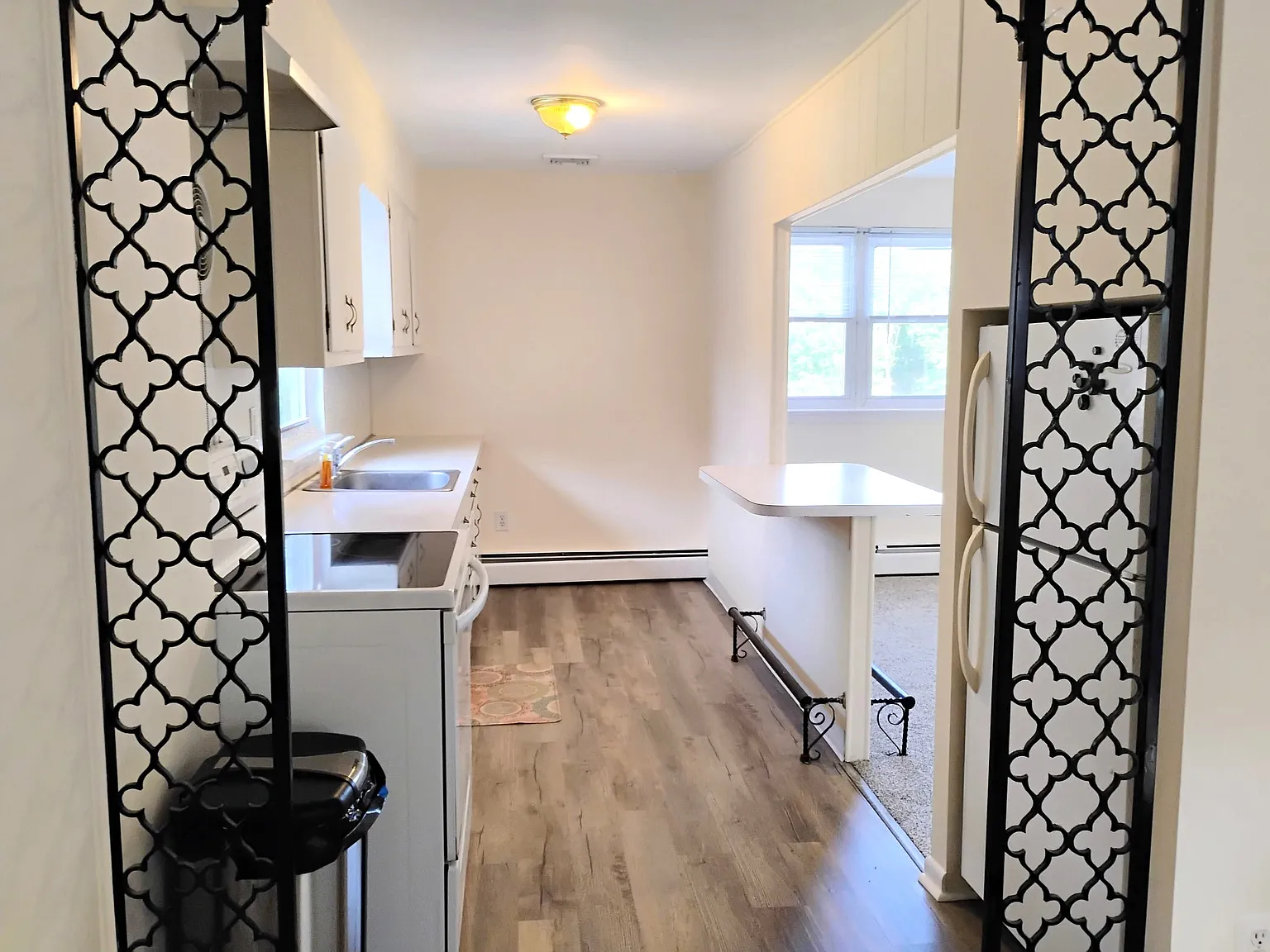 2 bed, 700 sqft, $1,550 — Photo 3