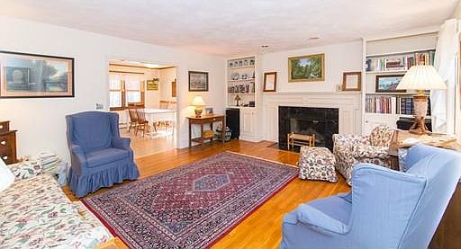4th image of 40 Britt Ln