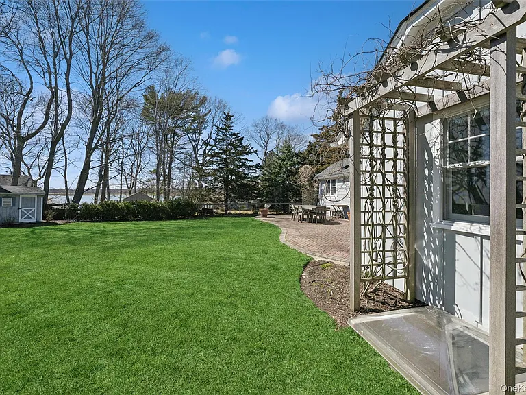 250 Oak Rd — Photo 17
