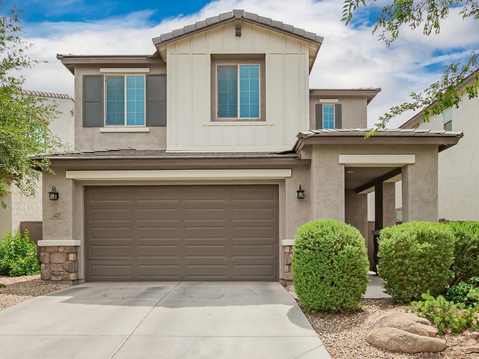 3 bed, 2.5 bath, 1940 sqft, $2,595 — Photo 1