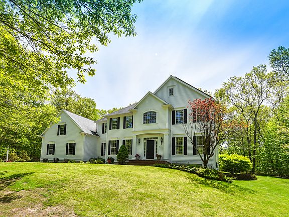 2nd image of 133 Kingswood Dr