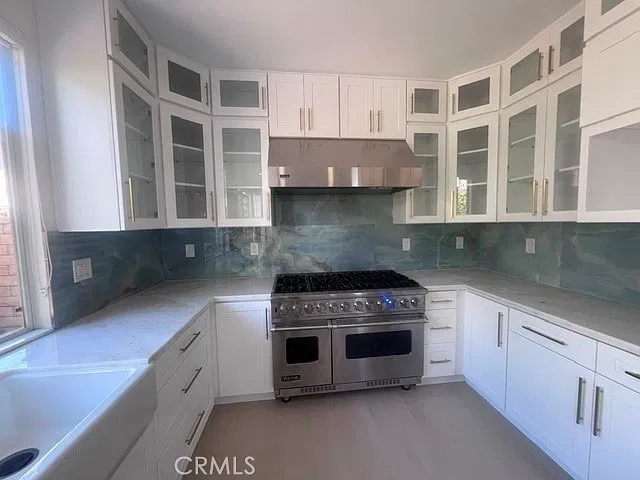 3 bed, 2.5 bath, 1731 sqft, $4,200 — Photo 1