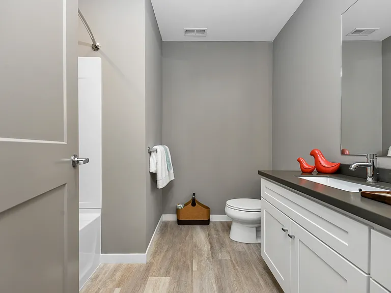 The Blonde bathroom